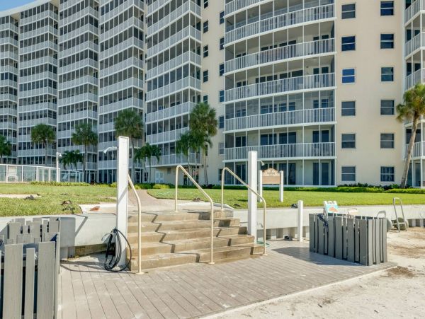 Gulf View 2Bedroom Condo
