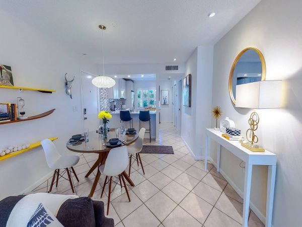 Beach Complex, 2 Bedroom Property