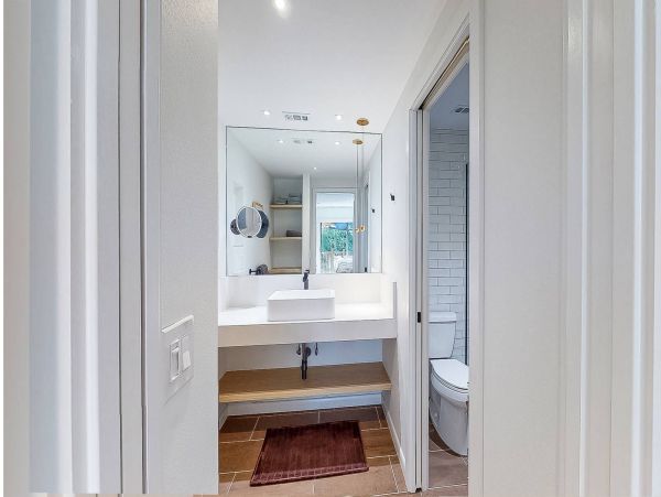 Beach Complex, 2 Bedroom Property