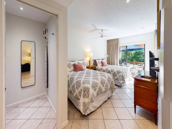 Beach Complex, 2 Bedroom Property