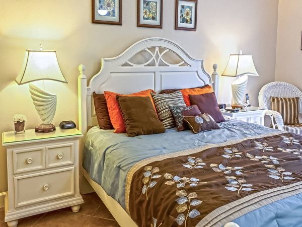 1 Bedroom Condo Pet friendly 8 min walk to the beach