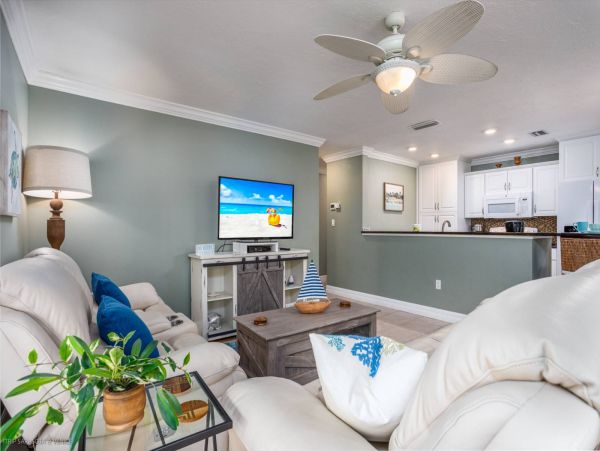 Two Bedroom Ground Level Condo with Private Beach in Siesta Key