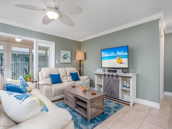 Two Bedroom Ground Level Condo with Private Beach in Siesta Key