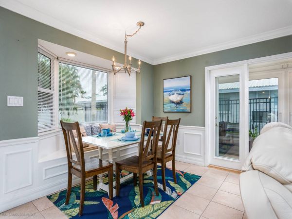 Two Bedroom Ground Level Condo with Private Beach in Siesta Key