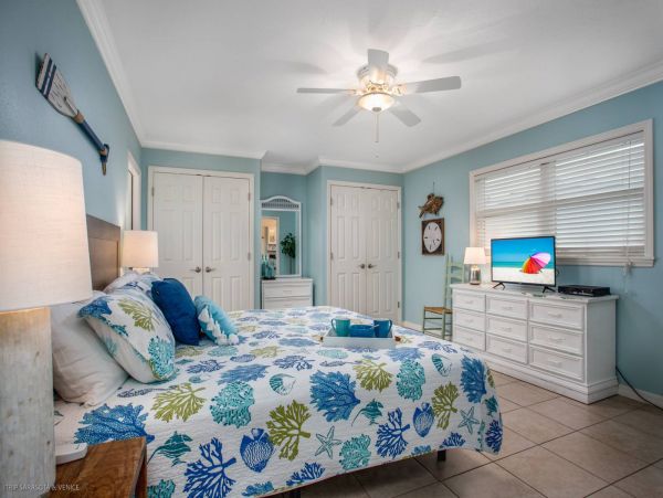 Two Bedroom Ground Level Condo with Private Beach in Siesta Key