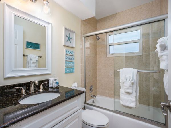Two Bedroom Ground Level Condo with Private Beach in Siesta Key