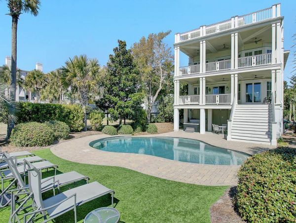 Isle of Palms Vacation Home 6 Bedroom, Ocean Views & Pool