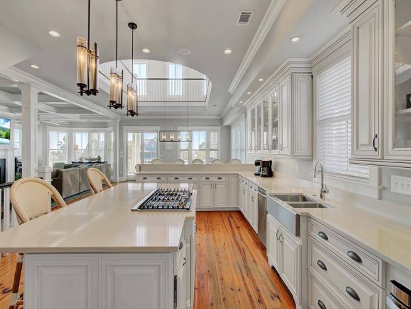 Isle of Palms Vacation Home 6 Bedroom, Ocean Views & Pool
