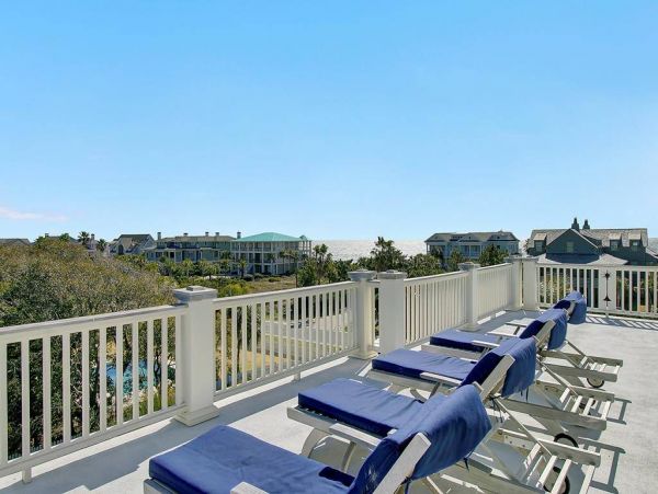 Isle of Palms Vacation Home 6 Bedroom, Ocean Views & Pool