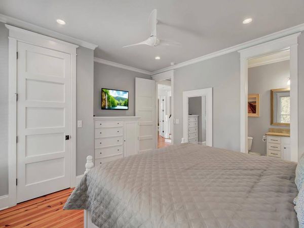 Isle of Palms Vacation Home 6 Bedroom, Ocean Views & Pool