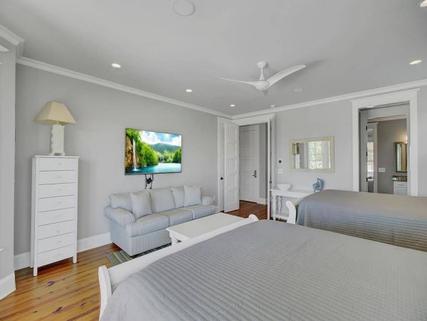 Isle of Palms Vacation Home 6 Bedroom, Ocean Views & Pool