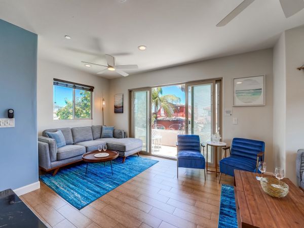 5 Bedroom Vacation Home in Mission Beach Close to Beach