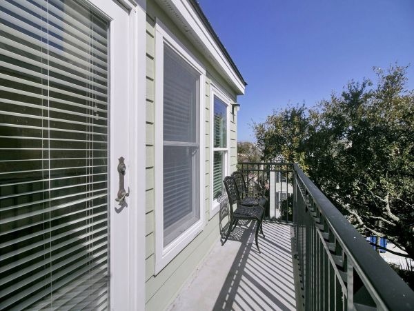 Cozy 4 Bedroom Home Sleeps 12 Guests