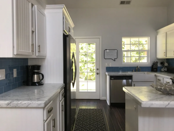 Walk to Beach Vacation Home with 3 Bedrooms in San Diego