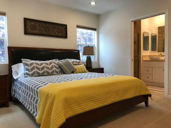 Walk to Beach Vacation Home with 3 Bedrooms in San Diego
