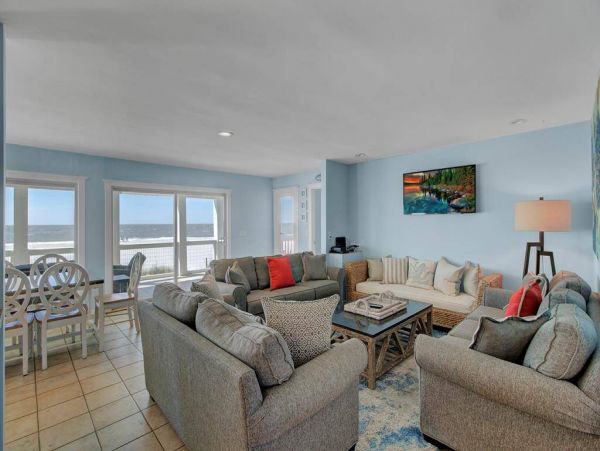 On Beach Isle of Palms Vacation Home Seven Bedroom