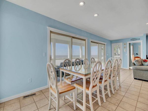 On Beach Isle of Palms Vacation Home Seven Bedroom