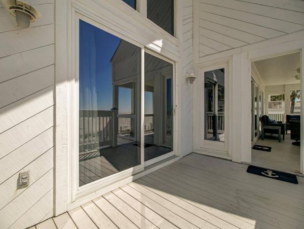 On Beach Isle of Palms Vacation Home Seven Bedroom