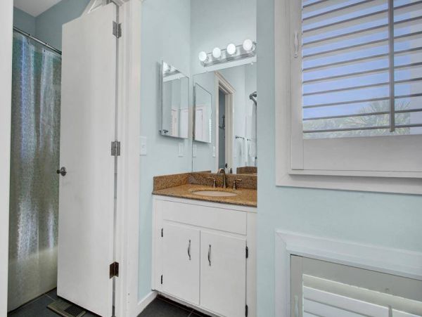 On Beach Isle of Palms Vacation Home Seven Bedroom