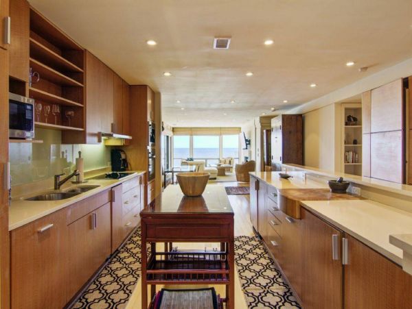 Luxurious Three Bedroom Condo Full Ocean View