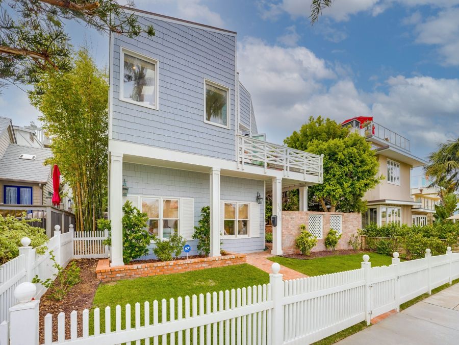 La Jolla Vacation Rental One Block from the Beach