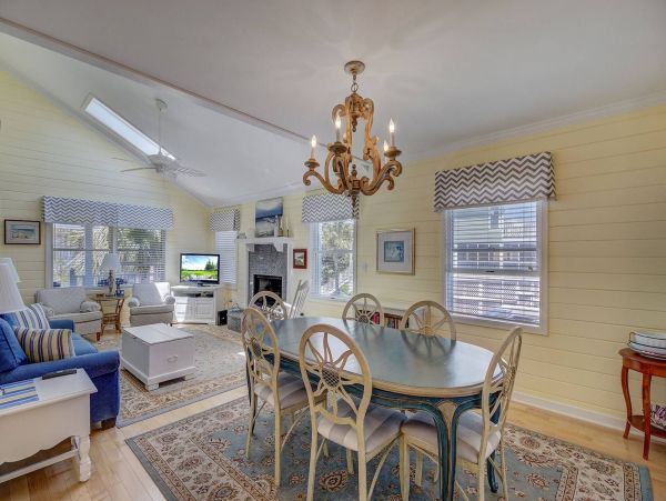 Isle Of Palms Home 1015682