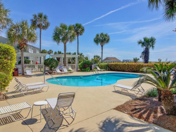 Spacious 3 Bedroom Vacation Rental with Ocean & Pool Views