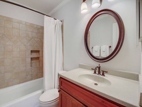 Spacious 3 Bedroom Vacation Rental with Ocean & Pool Views