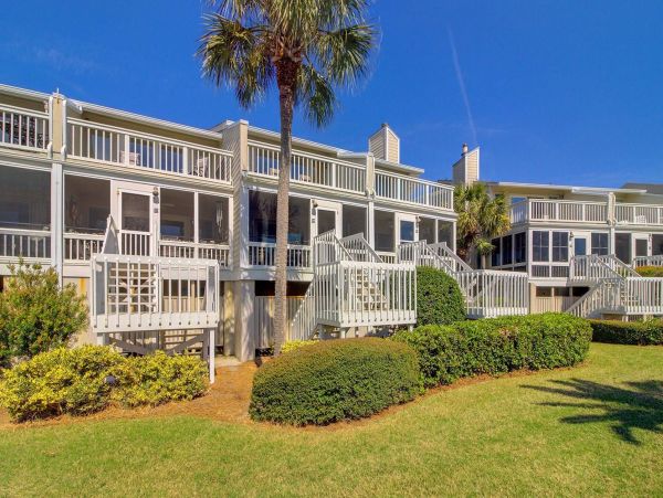 Spacious 3 Bedroom Vacation Rental with Ocean & Pool Views
