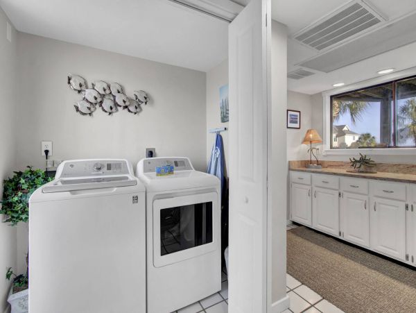 Oceanfront Isle of Palms Vacation Condo One Bedroom