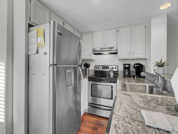 Oceanfront Isle of Palms Vacation Condo One Bedroom