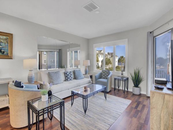Oceanfront Isle of Palms Vacation Condo One Bedroom