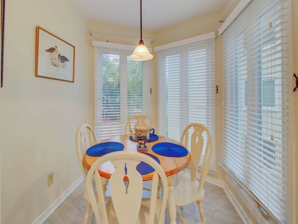 Isle of Palms Vacation Condo One Bedroom On Beach