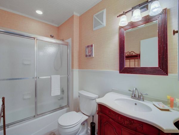 Isle of Palms Vacation Condo One Bedroom On Beach
