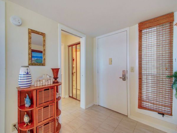 Isle of Palms Vacation Condo One Bedroom On Beach