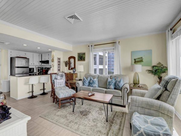 Isle of Palms Vacation Condo One Bedroom On Beach