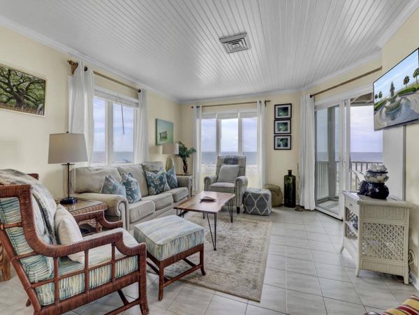 Isle of Palms Vacation Condo One Bedroom On Beach