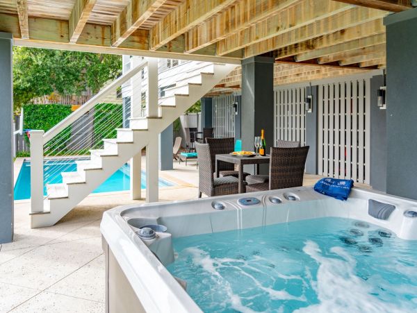 Luxury Oceanfront 7 Bedroom Vacation Rental