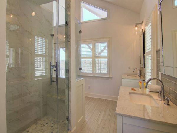 Wonderful Three Bedroom Home in Isle of Palms Sleeps 8