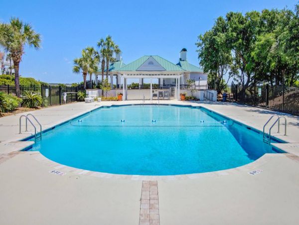 Wonderful Three Bedroom Home in Isle of Palms Sleeps 8
