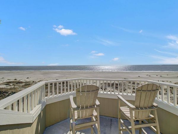 Isle of Palms Vacation Condo One Bedroom On Beach
