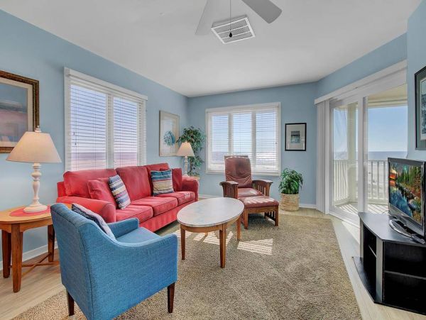 Isle of Palms Vacation Condo One Bedroom On Beach