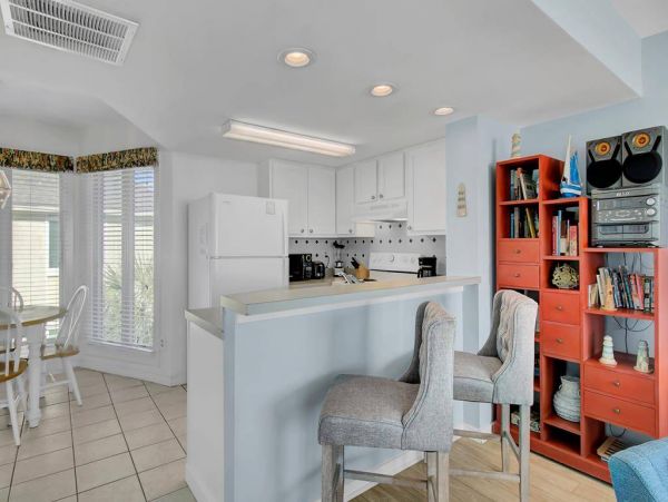 Isle of Palms Vacation Condo One Bedroom On Beach