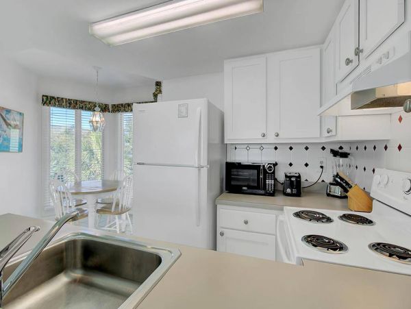 Isle of Palms Vacation Condo One Bedroom On Beach