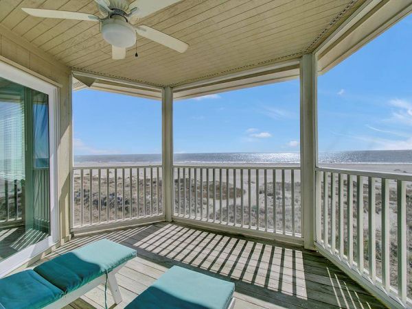 Isle of Palms Vacation Condo One Bedroom On Beach