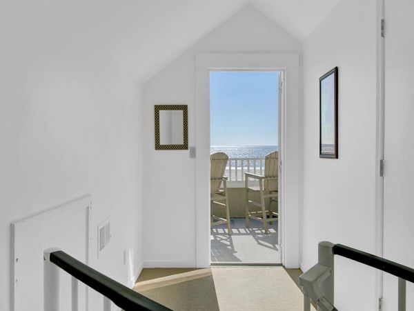 Isle of Palms Vacation Condo One Bedroom On Beach