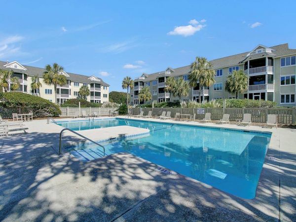 Isle of Palms Vacation Condo One Bedroom On Beach