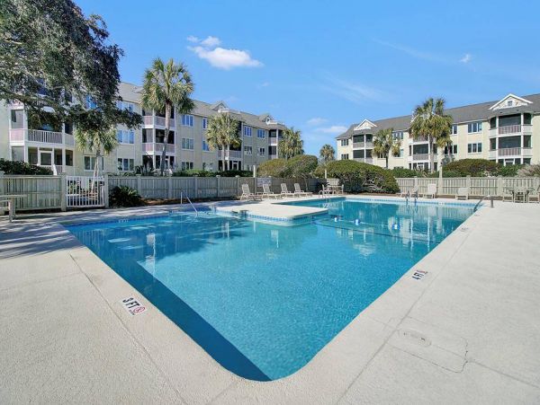 Isle of Palms Vacation Condo One Bedroom On Beach