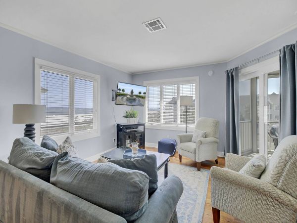 Isle of Palms Vacation Condo One Bedroom On Beach