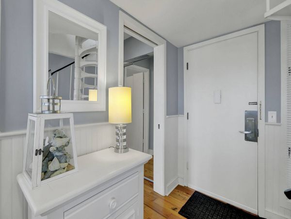 Isle of Palms Vacation Condo One Bedroom On Beach